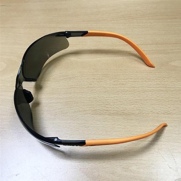 kính mắt bảo vệ khi đi xe máy
