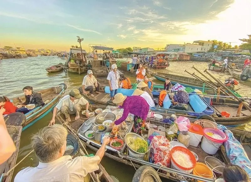 Điểm du lịch gần Sài Gòn: Chợ nổi Cái Răng Cần Thơ - bảo hiểm pvi 